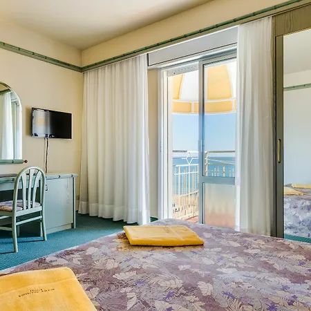 Montecarlo ホテル